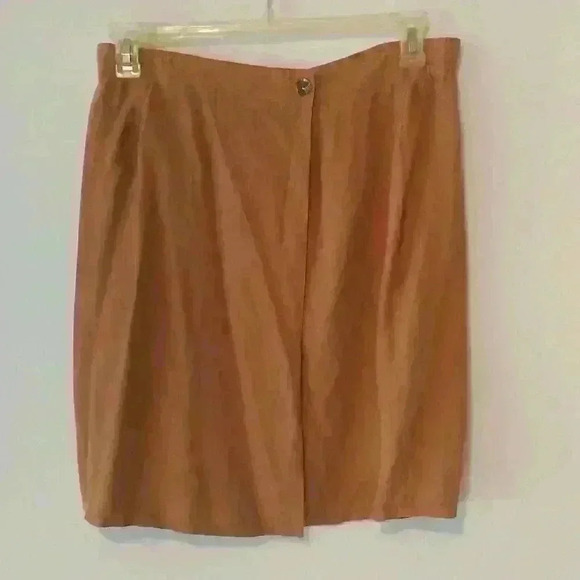 Options Melrose Camel color skirt 100% silk size large - Picture 1 of 8